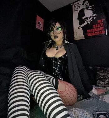 lasaddgirl_