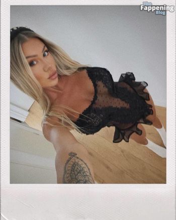 Laura Amy