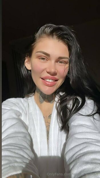 laura_hasmarr