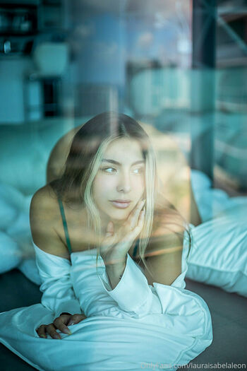 Laura Leon