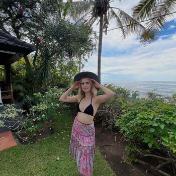 Laura Marano
