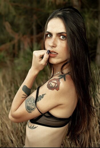 Laura Siqueira