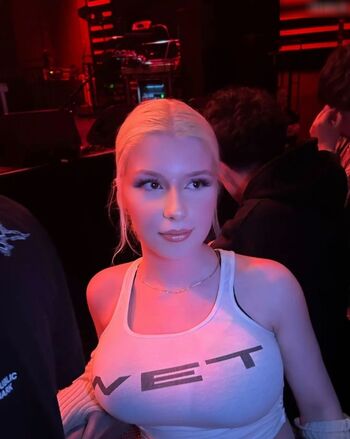 Laura.z57