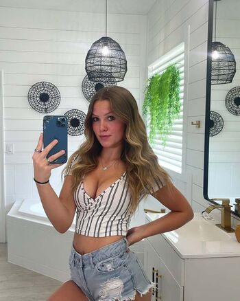 laurascottxoxo