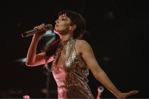 Lauren Mayberry
