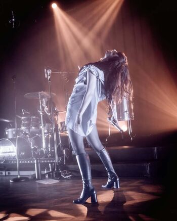 Lauren Mayberry