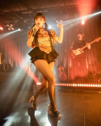 Lauren Mayberry