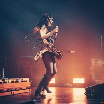 Lauren Mayberry