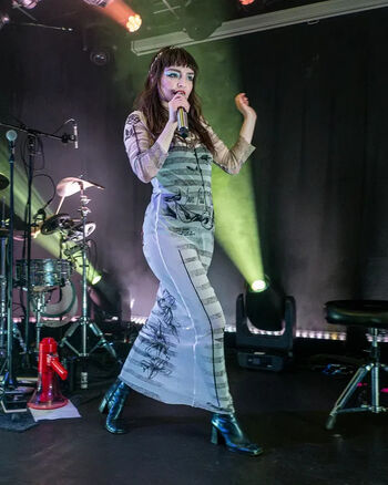 Lauren Mayberry