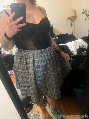 laurxmarie
