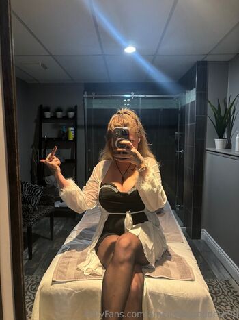 laylathegoddess19xo