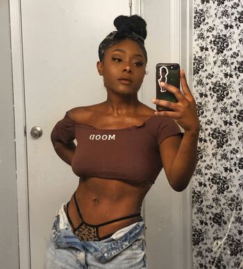 Lea'h Sampson