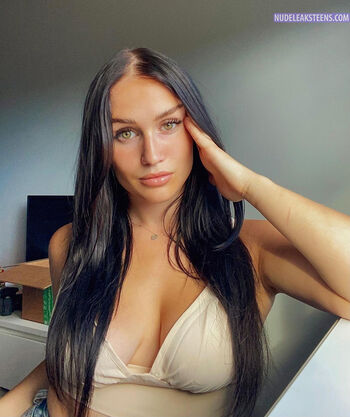 Leeana Houston