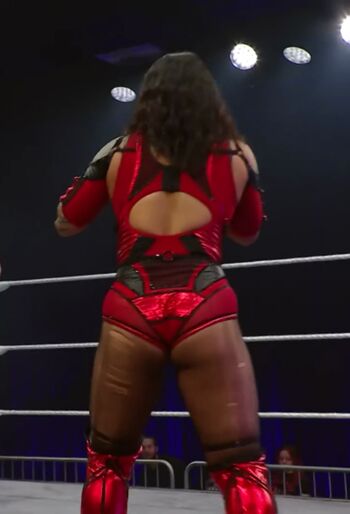Leigh Laurel