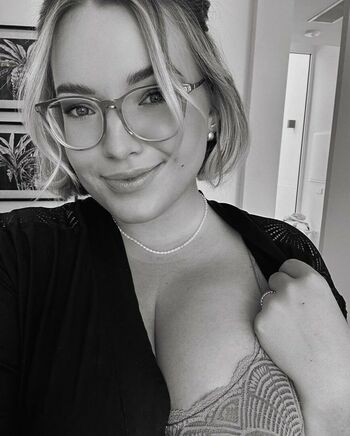 Lena H.