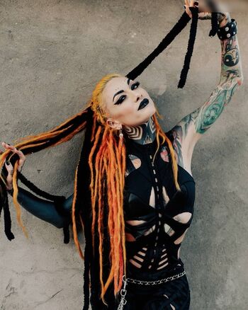 Lena Scissorhands