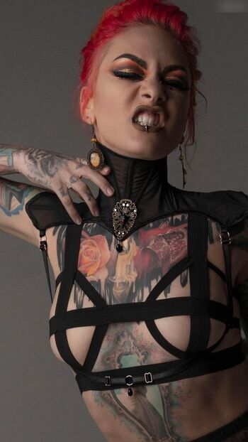 Lena Scissorhands
