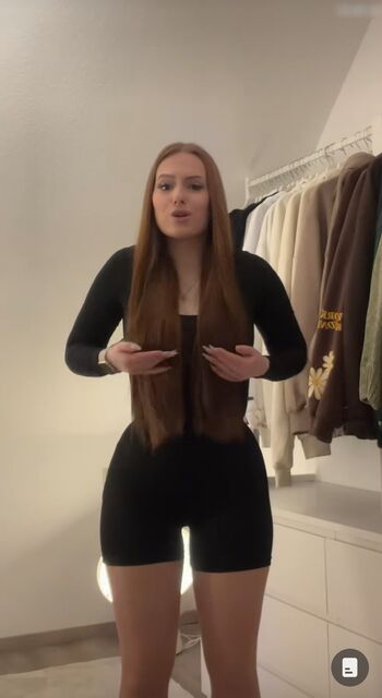 Lenia.Klm