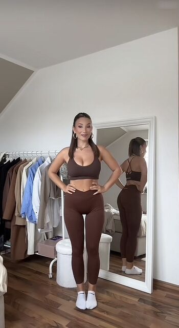 leonaankj