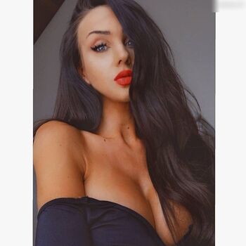 Leonie_Schnbck