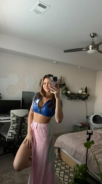 leoniemontybtw