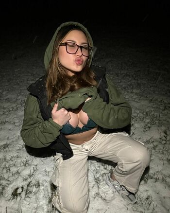 leoniemontybtw