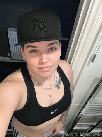lesbianlovex