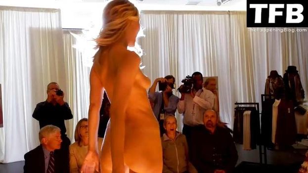Leslie Bibb