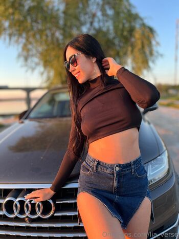lia_verse
