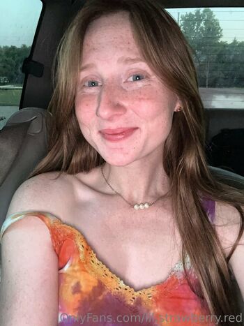 lil.strawberry.red