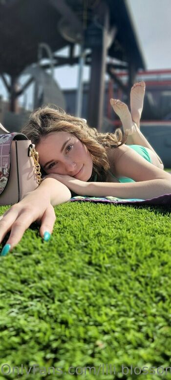 lili.blossom