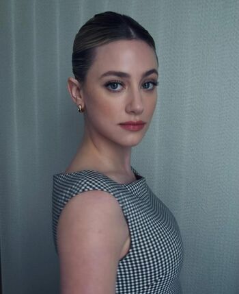 Lili Reinhart