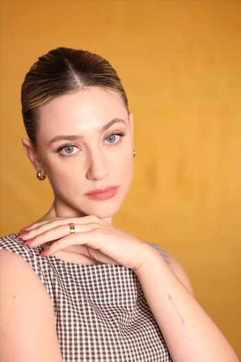 Lili Reinhart