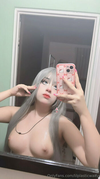 lilplasticwaifu