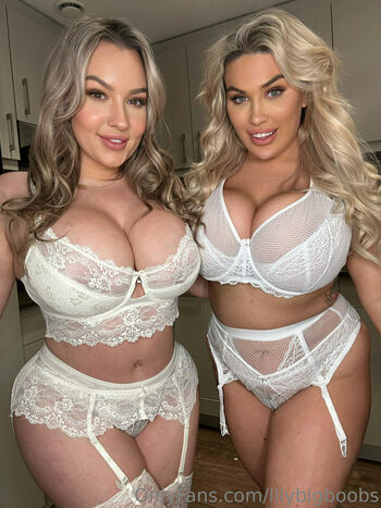 lilybigboobs
