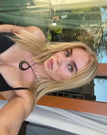 Lilycharlottevoss