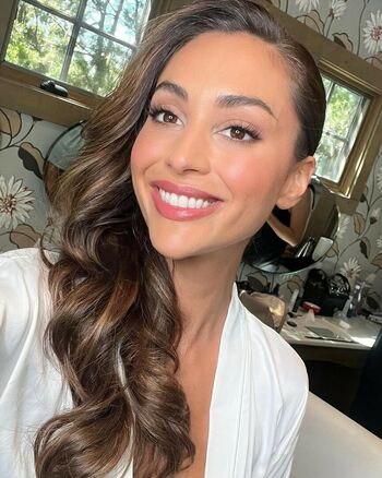 Lindsey Morgan