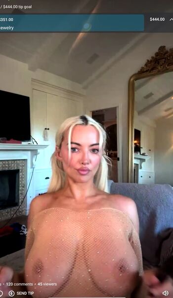 Lindsey Pelas