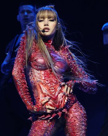 Lisa Blackpink