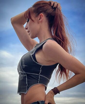 Lisa Foiles