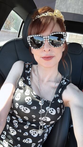 Lisa Foiles