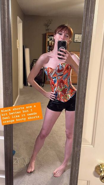 Lisa Foiles