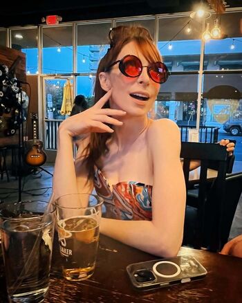 Lisa Foiles