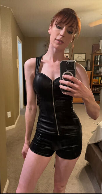 Lisa Foiles