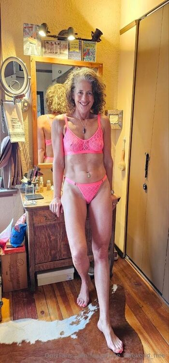 lisa_onthe_weekend_free