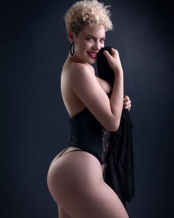 Lisandra Lizama