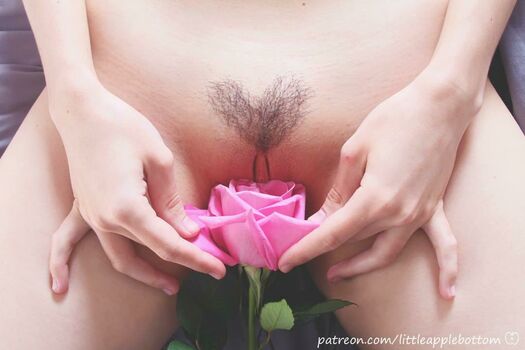 Little Apple Bottom
