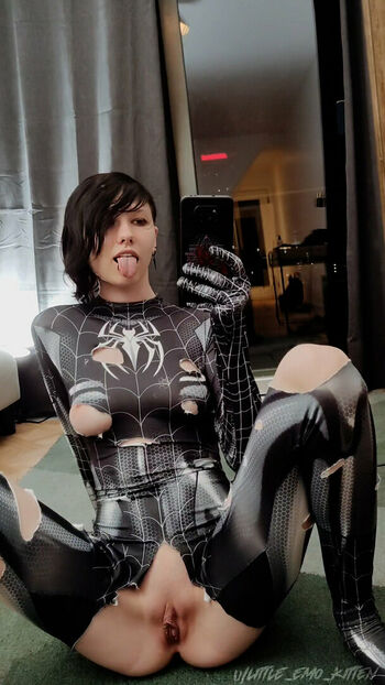 little_emo_kitten