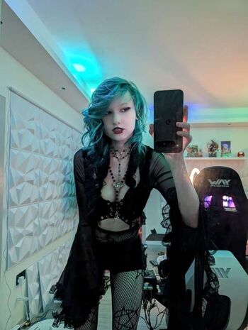 little_emo_kitten