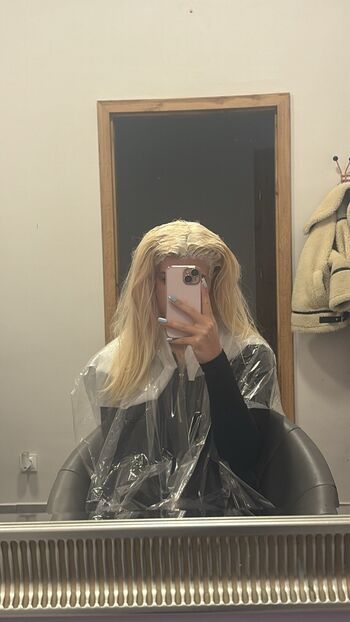 littletinyblonde